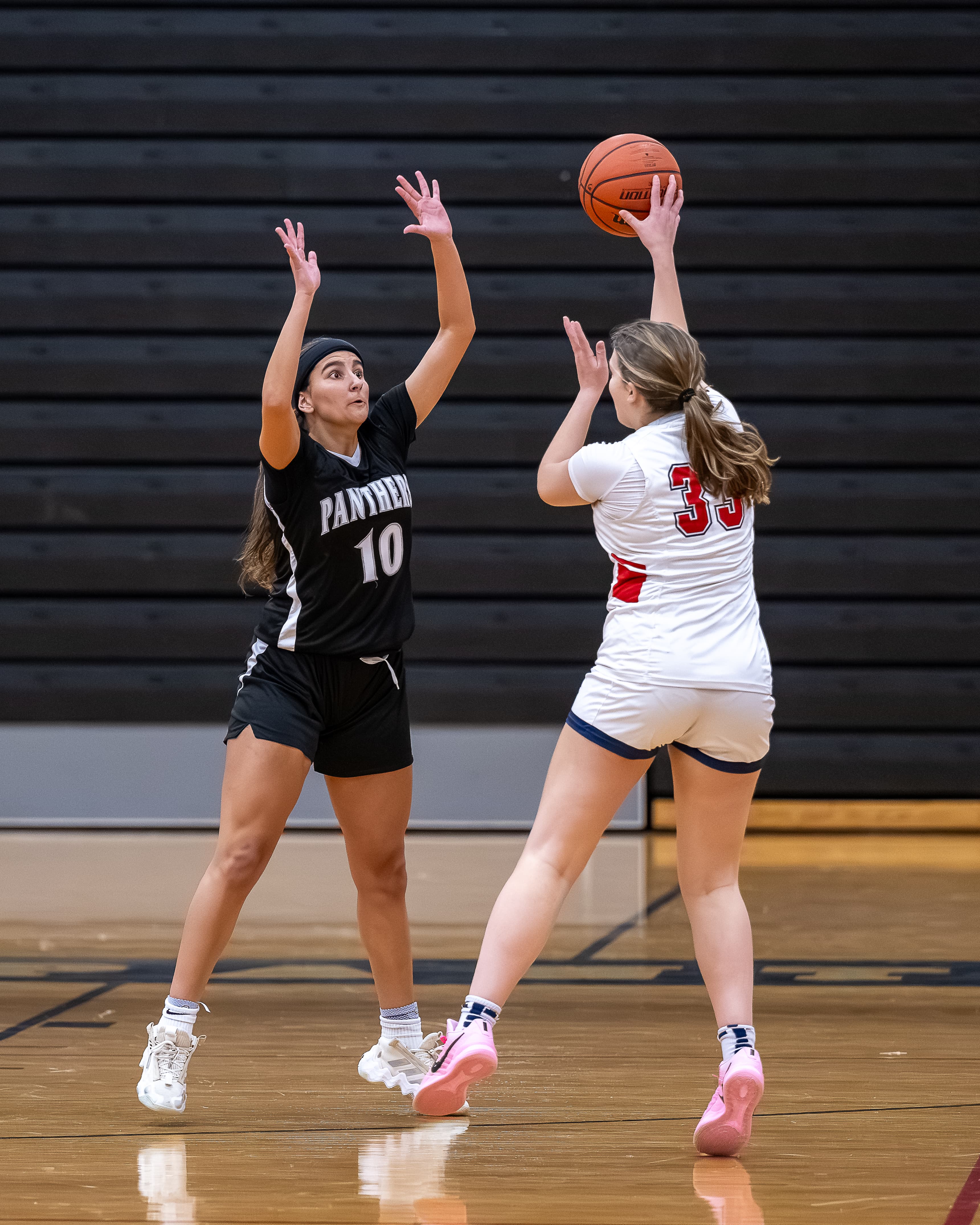 Wing pulls up for a mid-range jumper
